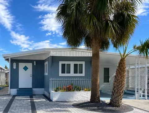 6517 Arizona St, Bradenton, FL 34207