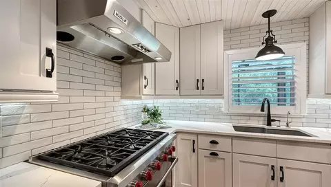 Kitchen - 6521 219th St E, Bradenton, FL 34211 photo 4 of 5