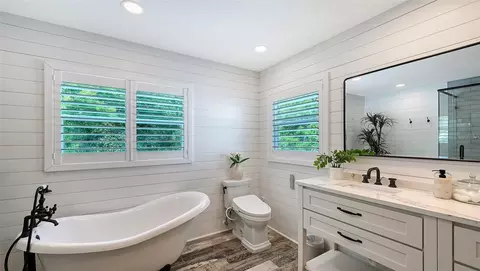 Bath - 6521 219th St E, Bradenton, FL 34211 photo 8 of 9