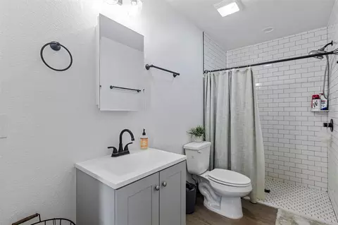 Bath - 1620 SE Haven Dr, Arcadia, FL 34266 photo 1 of 3