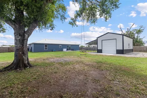 Exterior - 1620 SE Haven Dr, Arcadia, FL 34266 photo 5 of 9