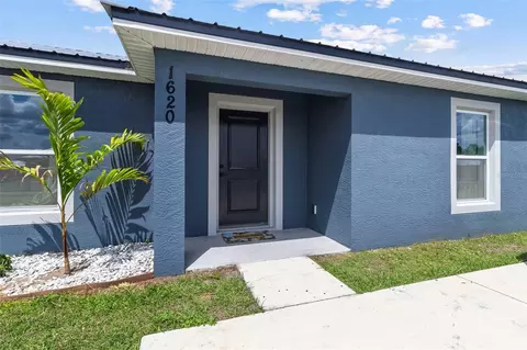 Exterior - 1620 SE Haven Dr, Arcadia, FL 34266 photo 2 of 9