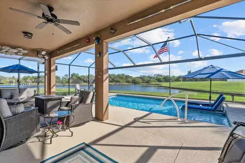Exterior - 8036 111th Ter E, Parrish, FL 34219 photo 2 of 10