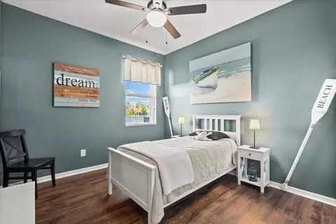 Bedroom - 8036 111th Ter E, Parrish, FL 34219 photo 4 of 7