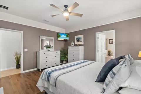 Bedroom - 8036 111th Ter E, Parrish, FL 34219 photo 3 of 7