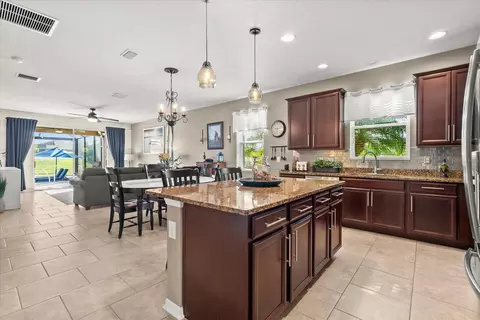 Kitchen - 8036 111th Ter E, Parrish, FL 34219 photo 1 of 7