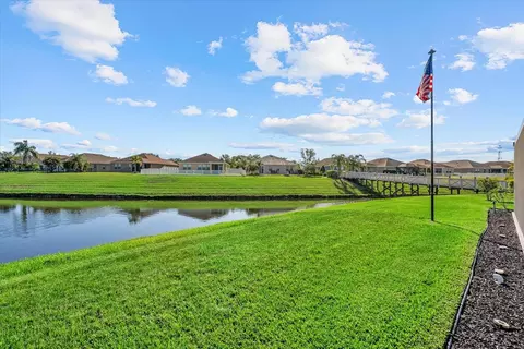 Exterior - 8036 111th Ter E, Parrish, FL 34219 photo 8 of 10