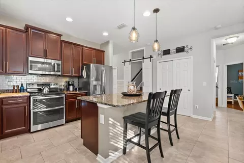 Kitchen - 8036 111th Ter E, Parrish, FL 34219 photo 2 of 7