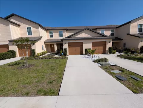 1556 Wynford Cir, Tavares, FL 32778