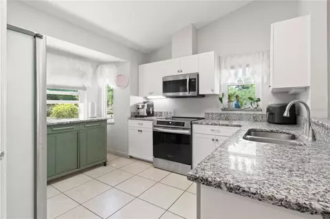 Kitchen - 5910 Bella Rd, Parrish, FL 34219 photo 1 of 4