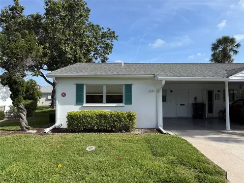 2221 Orange Blossom Ln, Bradenton, FL 34207