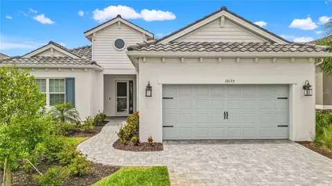 10125 Crystal Isles Cir, Sarasota, FL 34241