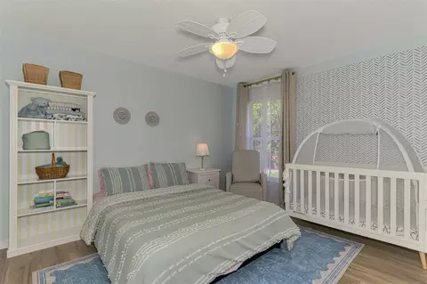 Bedroom - 5106 76th St E, Bradenton, FL 34203 photo 5 of 7