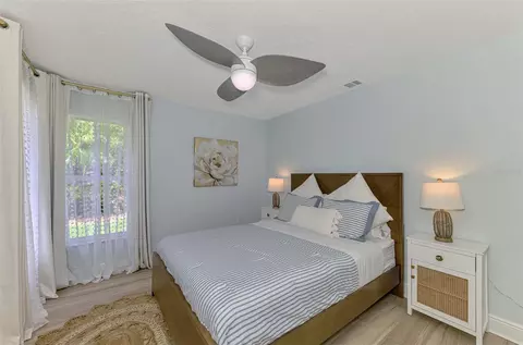 Bedroom - 5106 76th St E, Bradenton, FL 34203 photo 6 of 7
