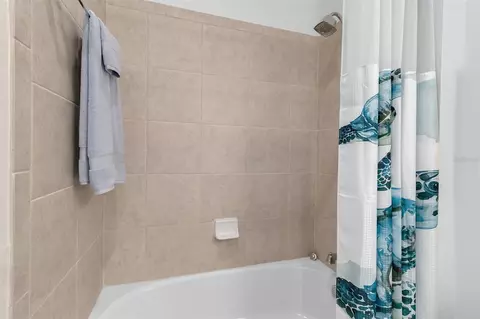 Bath - 4521 Deep Creek Ter, Parrish, FL 34219 photo 5 of 5