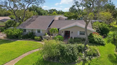 3951 Country View Dr, Sarasota, FL 34233