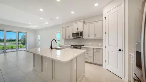 Kitchen - 17682 Sylvester Dr, Venice, FL 34293 photo 3 of 5