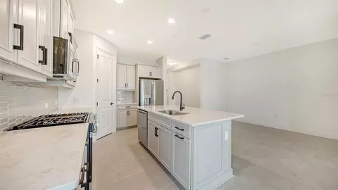 Kitchen - 17682 Sylvester Dr, Venice, FL 34293 photo 5 of 5
