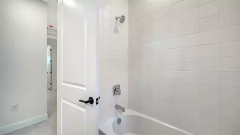 Bath - 17682 Sylvester Dr, Venice, FL 34293 photo 3 of 3