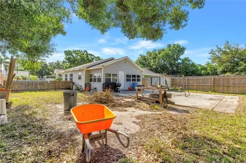 Exterior - 3012 17th St E, Bradenton, FL 34208 photo 9 of 17