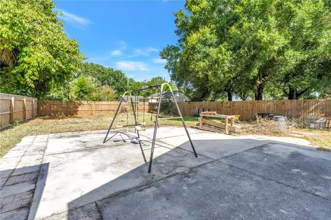 Exterior - 3012 17th St E, Bradenton, FL 34208 photo 11 of 17