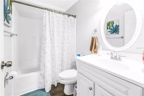 Bath - 3012 17th St E, Bradenton, FL 34208 photo 3 of 3