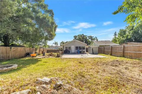 Exterior - 3012 17th St E, Bradenton, FL 34208 photo 14 of 17