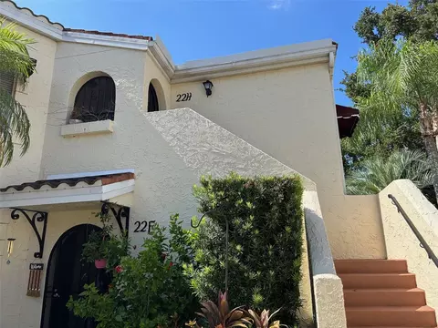 6101 34th St W #22H, Bradenton, FL 34210