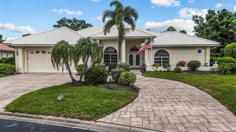 832 Carnoustie Dr, Venice, FL 34293