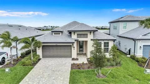 17241 Savory Mist Cir, Bradenton, FL 34211