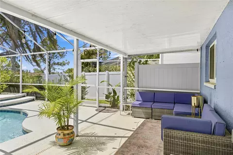 Exterior - 10810 Sailbrooke Dr, Riverview, FL 33579 photo 5 of 14