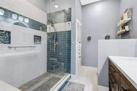 Bath - 10810 Sailbrooke Dr, Riverview, FL 33579 photo 2 of 3