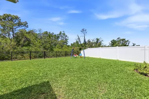 Exterior - 806 170th Ct E, Bradenton, FL 34212 photo 5 of 7
