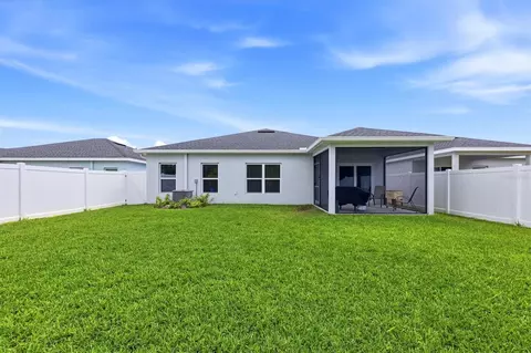 Exterior - 806 170th Ct E, Bradenton, FL 34212 photo 7 of 7