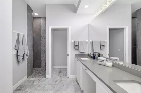 Bath - 5237 97th St E, Bradenton, FL 34211 photo 1 of 4
