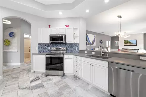 Kitchen - 5237 97th St E, Bradenton, FL 34211 photo 2 of 4