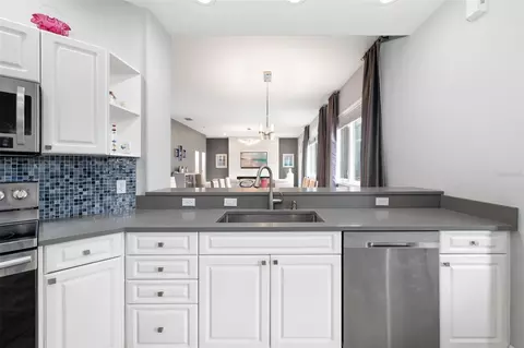 Kitchen - 5237 97th St E, Bradenton, FL 34211 photo 3 of 4