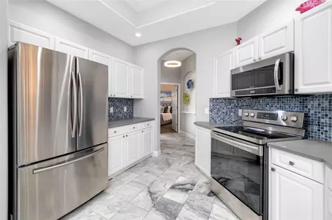 Kitchen - 5237 97th St E, Bradenton, FL 34211 photo 4 of 4