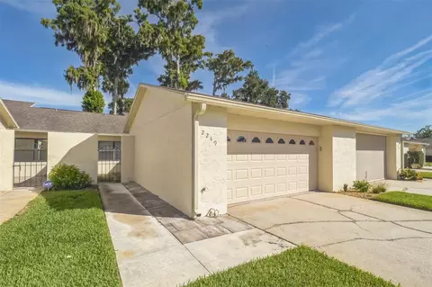 2249 Cypress Cove Dr #E-3, Tavares, FL 32778