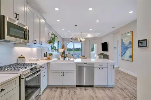 Kitchen - 18173 Cherished Loop, Bradenton, FL 34211 photo 5 of 11