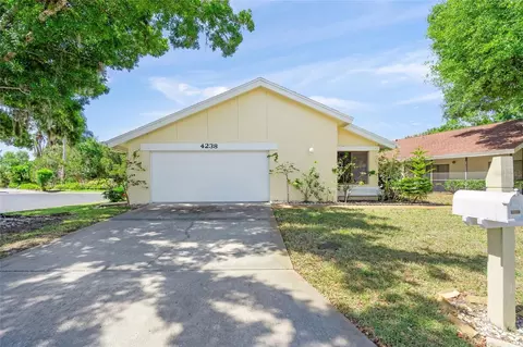 4238 Carriage Dr #46, Sarasota, FL 34241