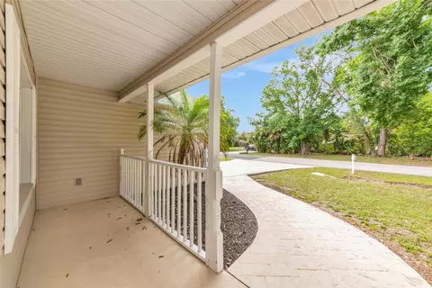 Exterior - 5615 18th Ave E, Bradenton, FL 34208 photo 16 of 19