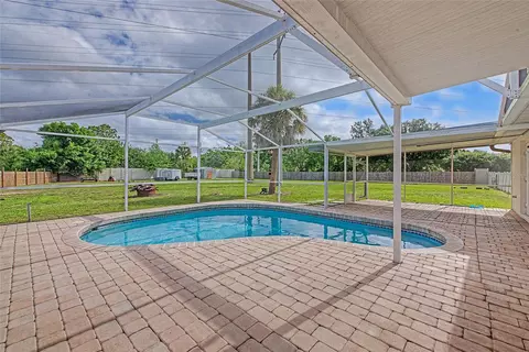 Exterior - 5615 18th Ave E, Bradenton, FL 34208 photo 3 of 19