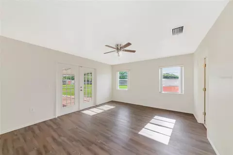 Living - 5615 18th Ave E, Bradenton, FL 34208 photo 5 of 6