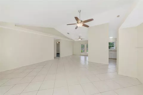 Living - 5615 18th Ave E, Bradenton, FL 34208 photo 4 of 6