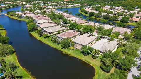 5867 Helicon Pl, Sarasota, FL 34238