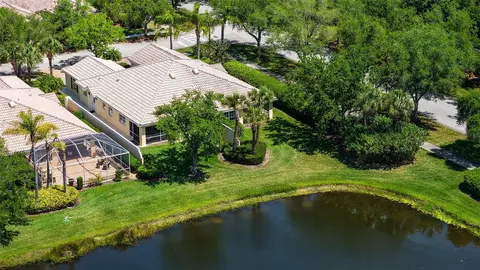 5867 Helicon Pl, Sarasota, FL 34238