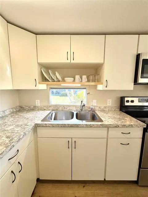 8 6th St, Bradenton, FL 34210 photo 18