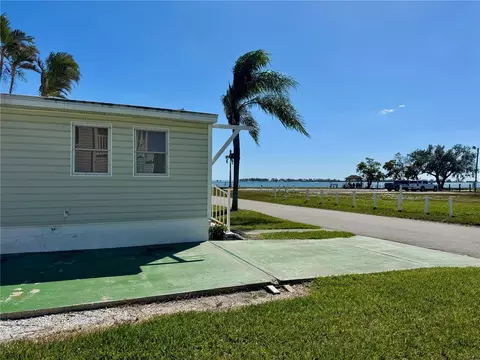 8 6th St, Bradenton, FL 34210 photo 3