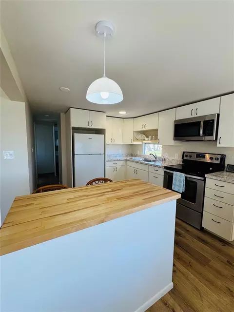 8 6th St, Bradenton, FL 34210 photo 12